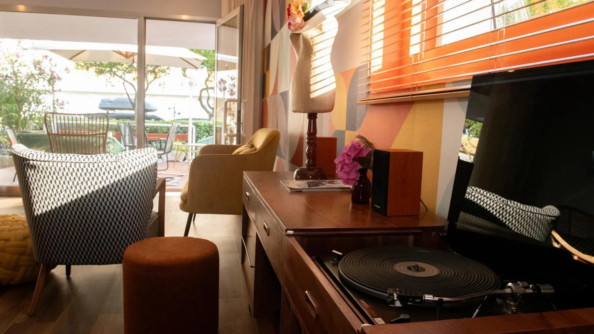 Hotel Mirabella Riccione 2*,  Włochy