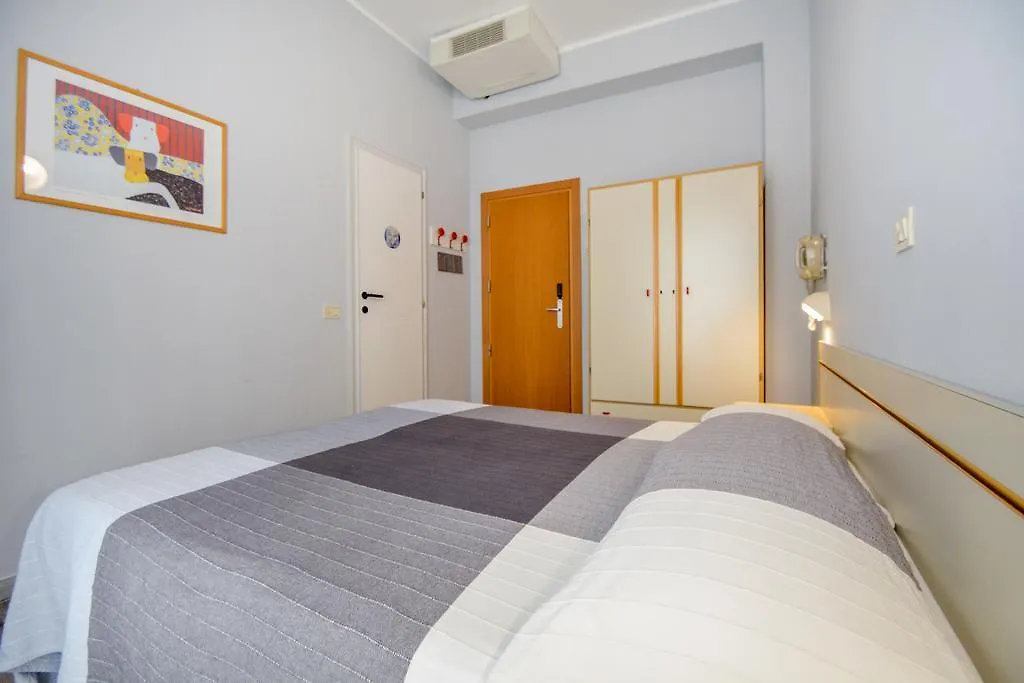 Hotel Mirabella Riccione 2*,