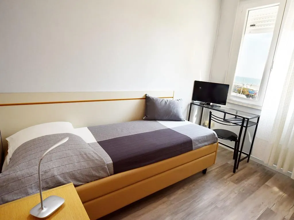 Hotel Mirabella Riccione 2*,